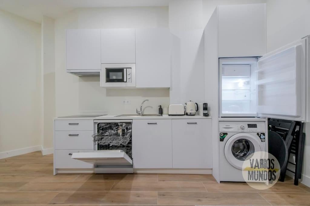 Cool Y Centrico Apt 6Px En Plena Plaza Del Carmen E2 マドリード エクステリア 写真