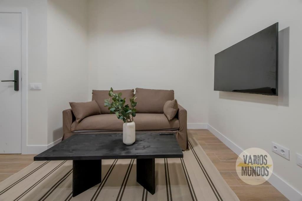Cool Y Centrico Apt 6Px En Plena Plaza Del Carmen E2 マドリード エクステリア 写真