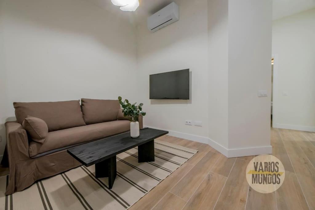 Cool Y Centrico Apt 6Px En Plena Plaza Del Carmen E2 マドリード エクステリア 写真